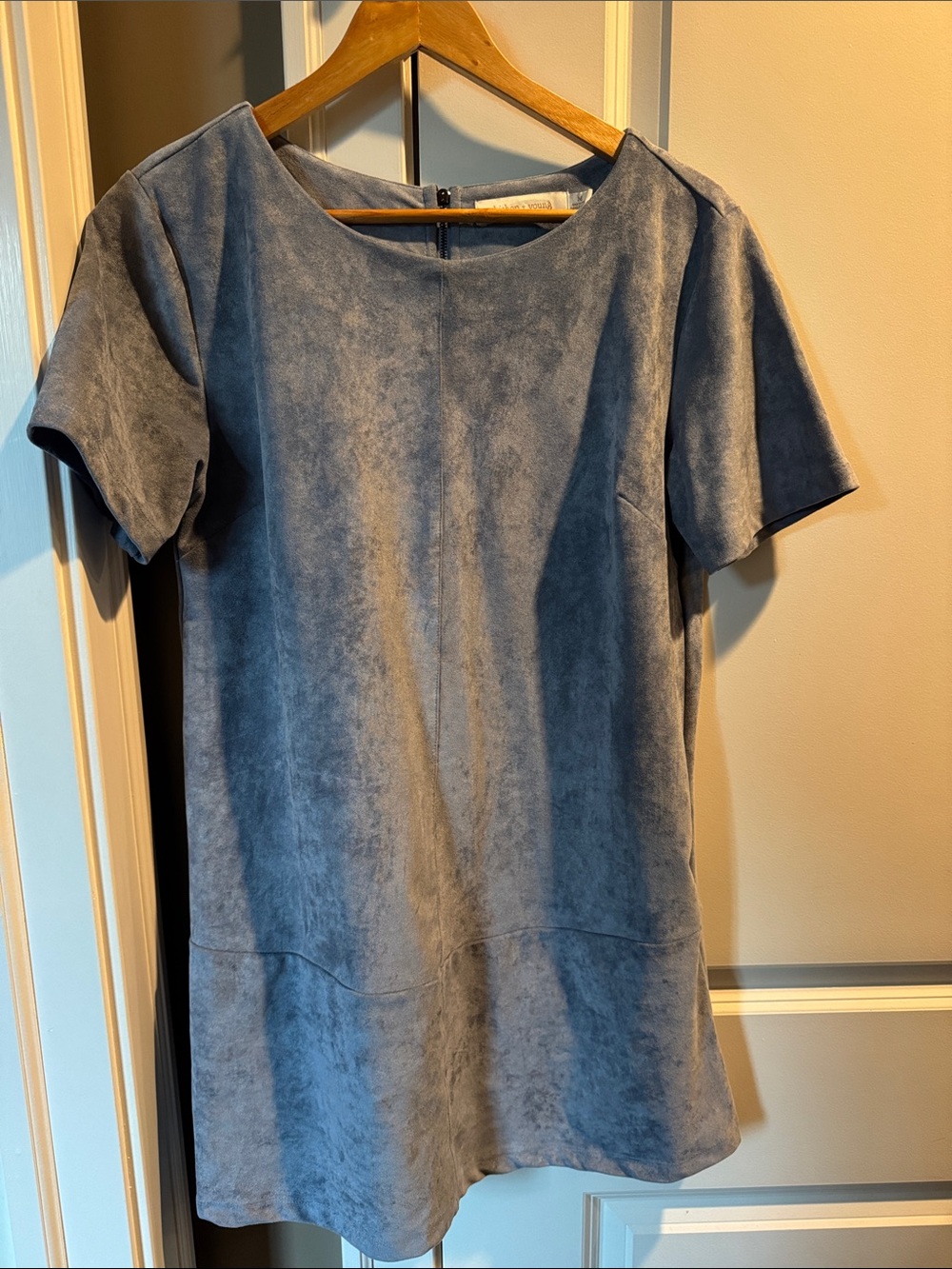 Women's Suede- Like Short Sleeve Shift Dress - Blue